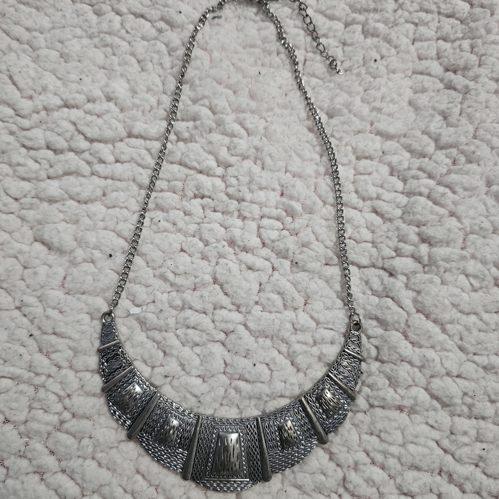 Abstract Jewelry Set - Picture 3 of 3